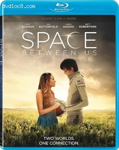 Space Between Us, The [Blu-Ray + DVD + Digital] Cover